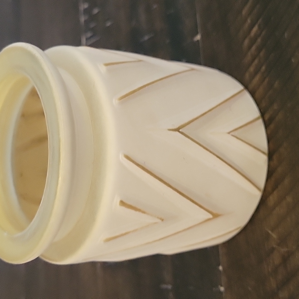 Small planter pot
